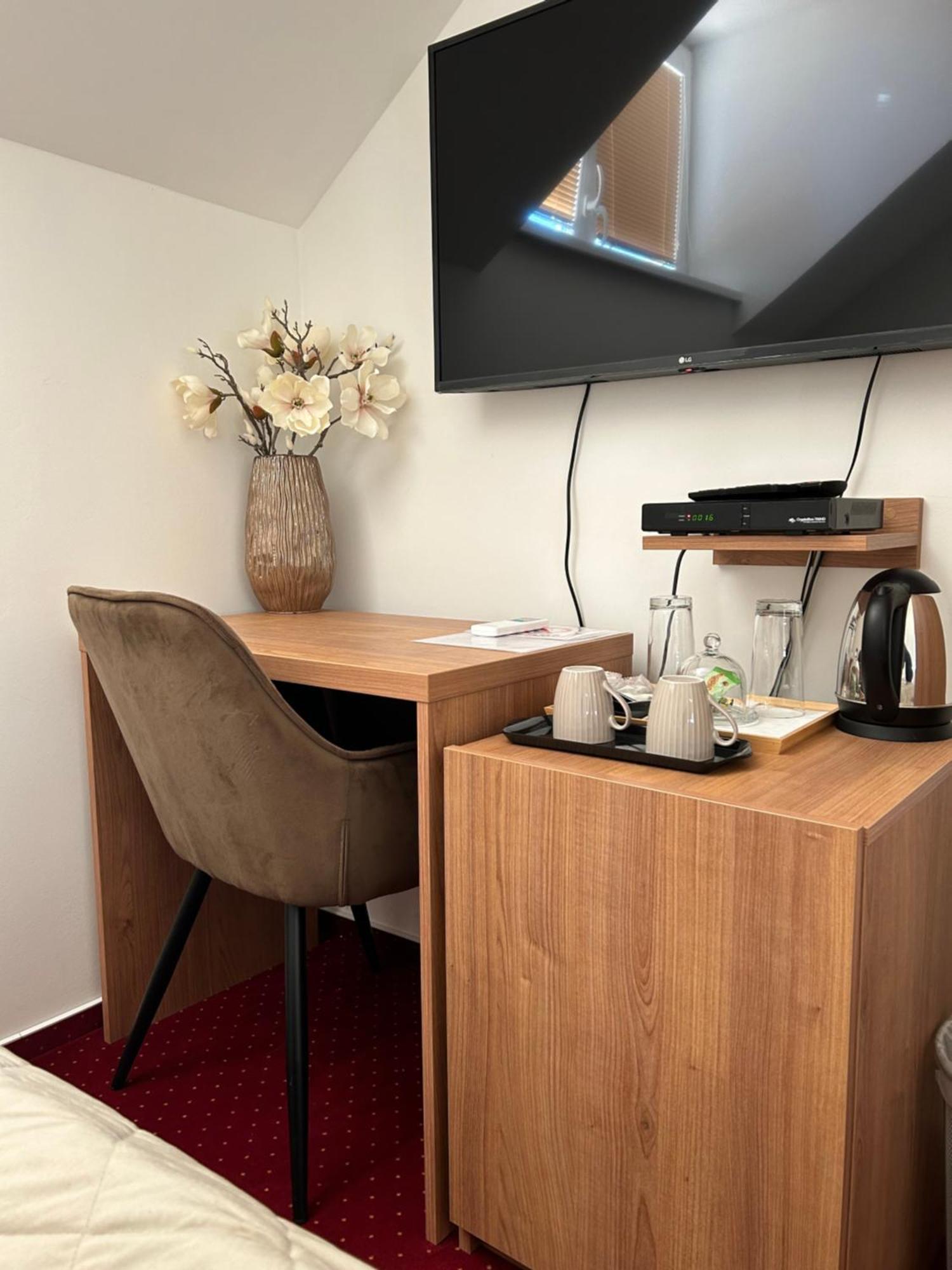 Hotel Evan U Hoffera Topoľčany 외부 사진