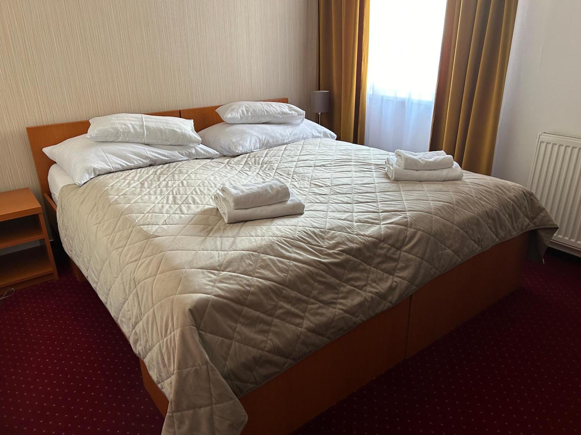 Hotel Evan U Hoffera Topoľčany 외부 사진