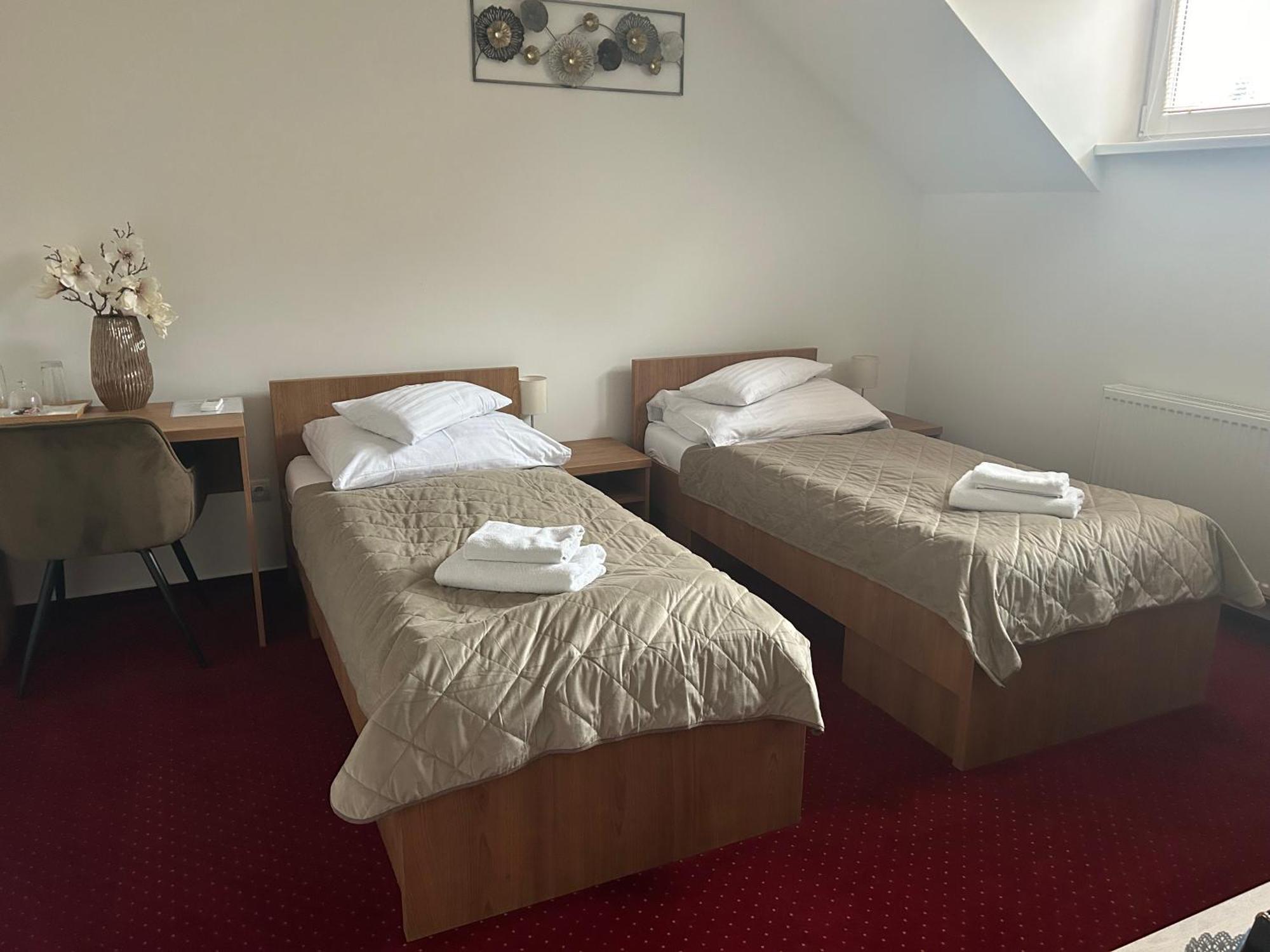 Hotel Evan U Hoffera Topoľčany 외부 사진