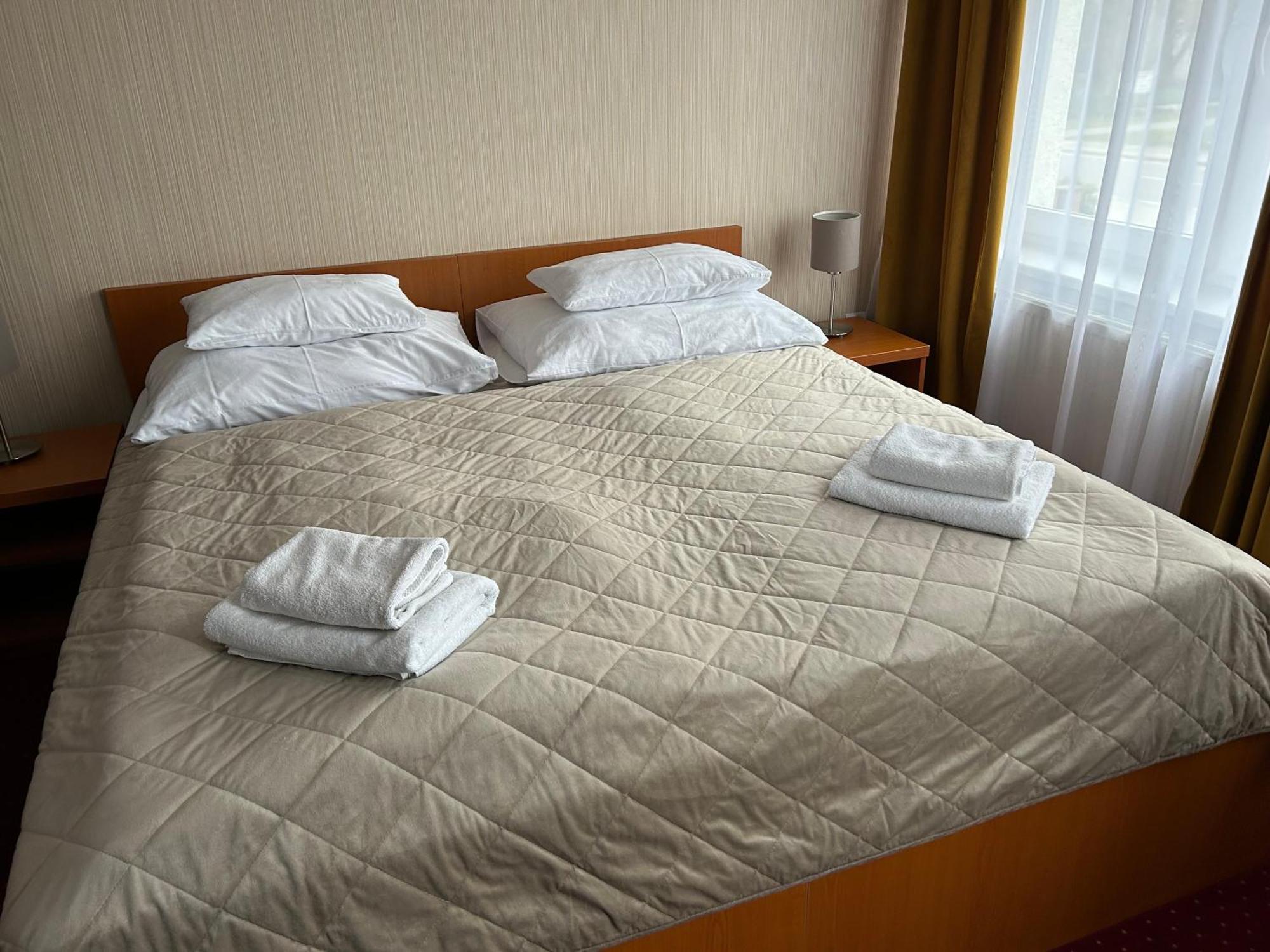 Hotel Evan U Hoffera Topoľčany 외부 사진