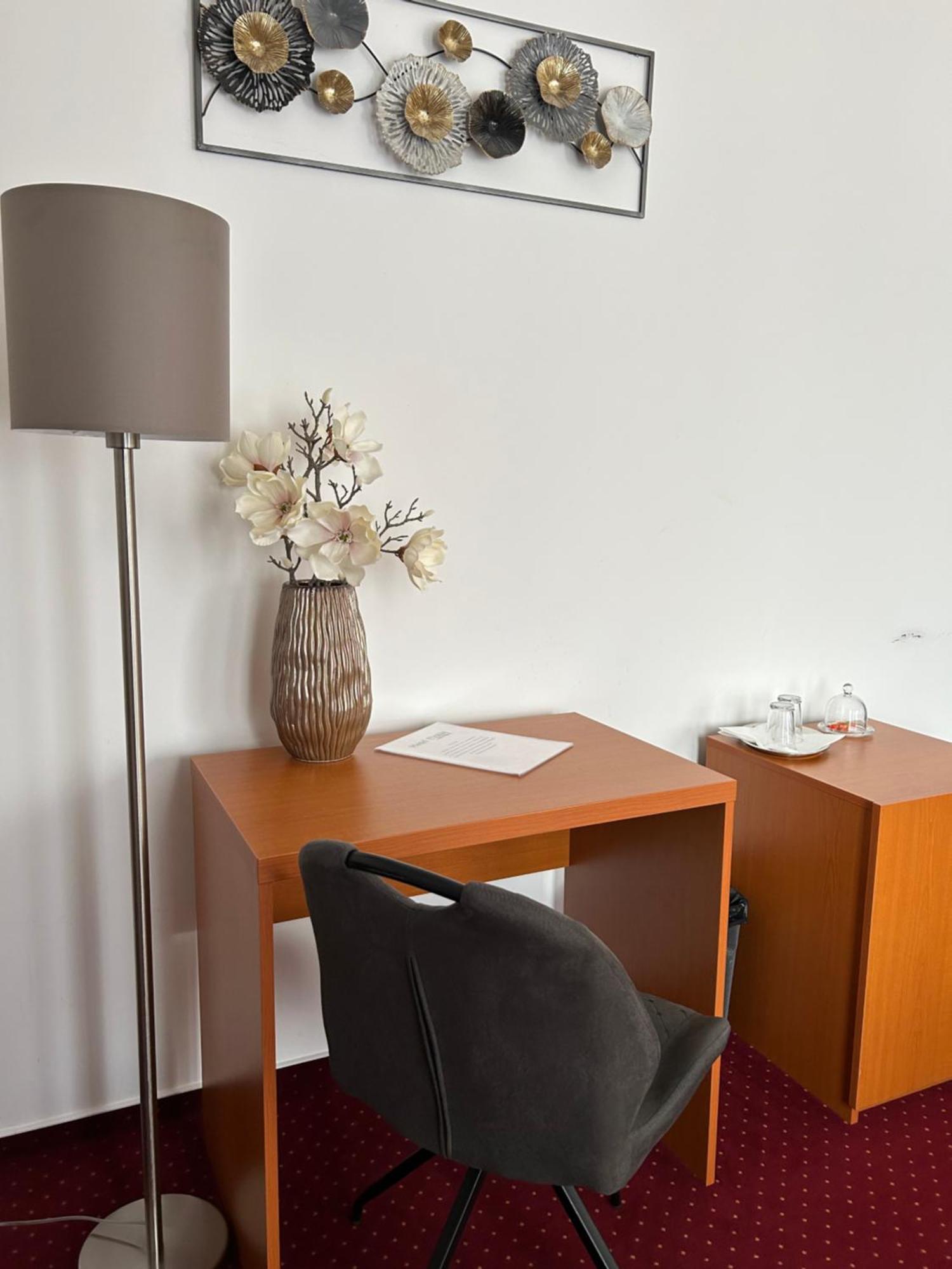 Hotel Evan U Hoffera Topoľčany 외부 사진